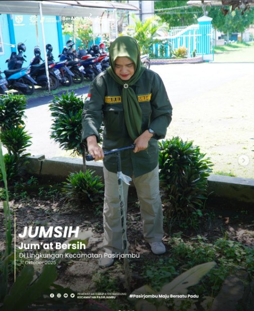 kegiatan-rutin-jum-at-bersih-jumsih-kembali-dilaksanakan-di-lingkungan-kecamatan-pasirjambu